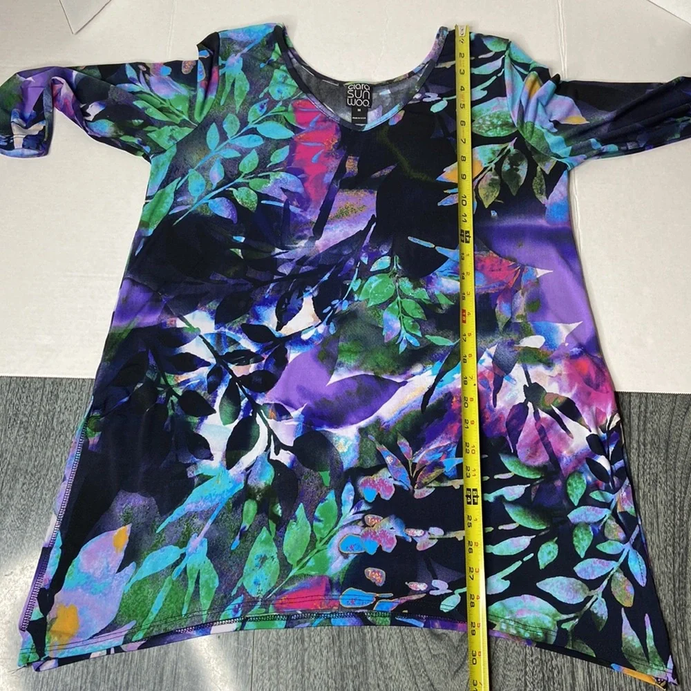Clara Sun Woo, Abstract Floral Side Slit 3/4 Sleeve Tunic, Medium - Picture 13 of 13